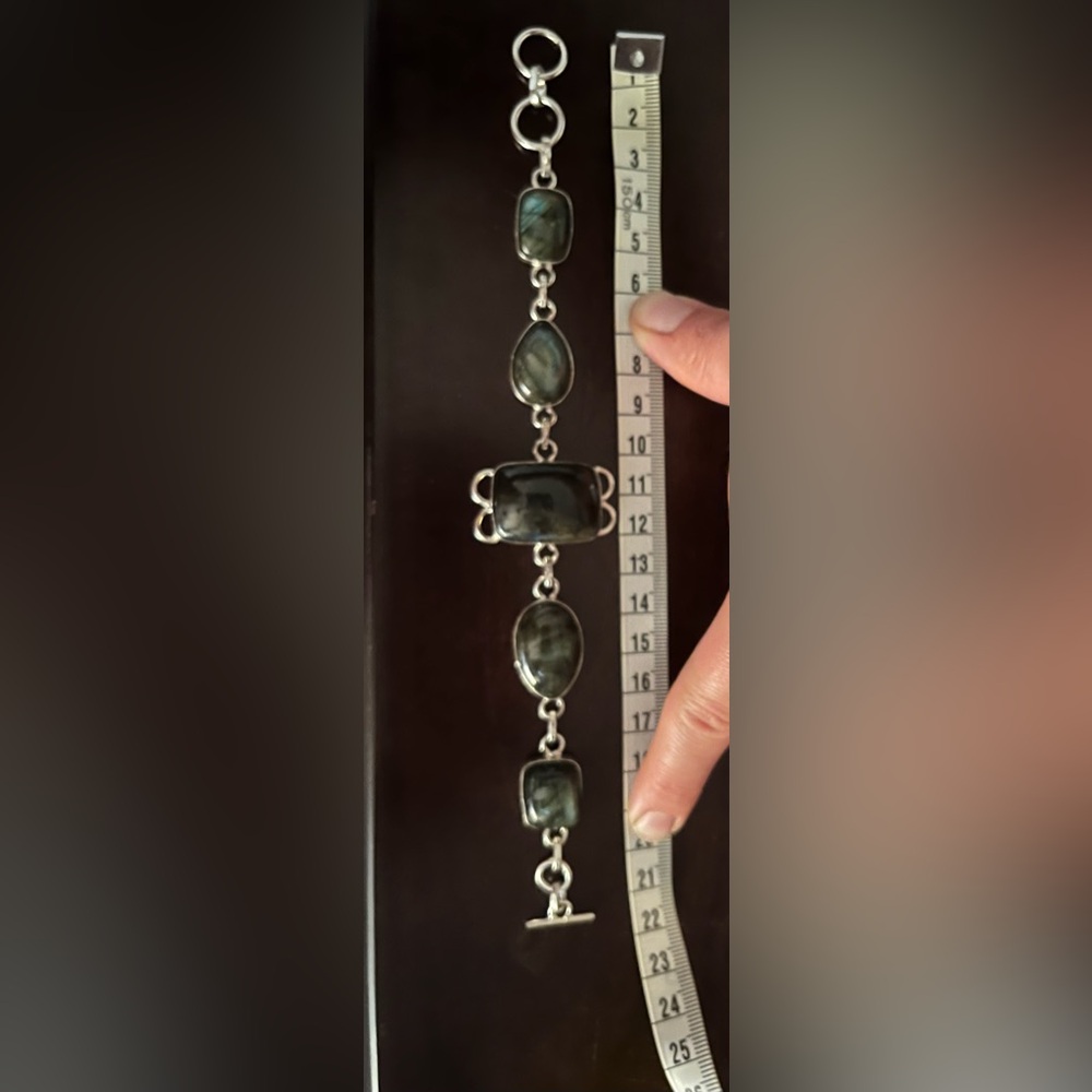 Labradorite Bracelet - Picture 3 of 5